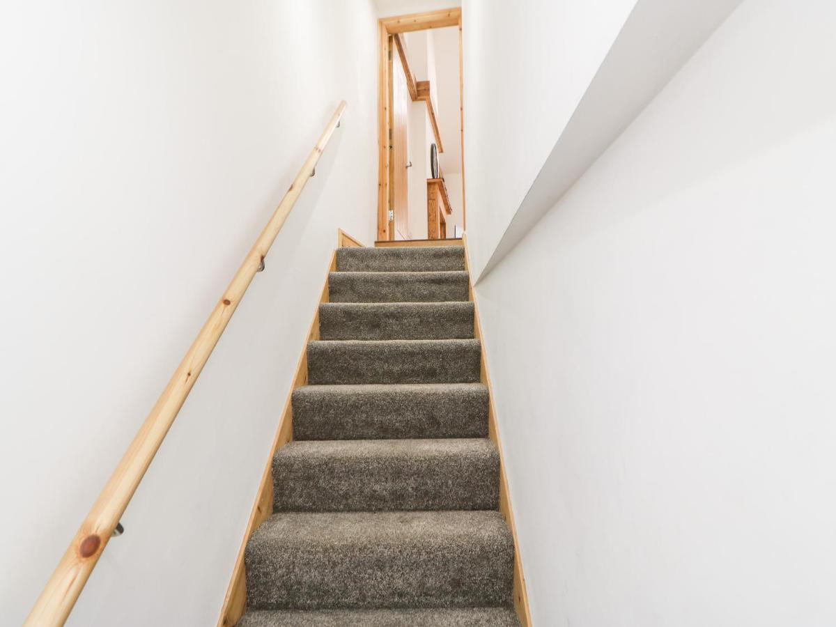 ビショップ・オークランド Flat Above 27ヴィラ エクステリア 写真
